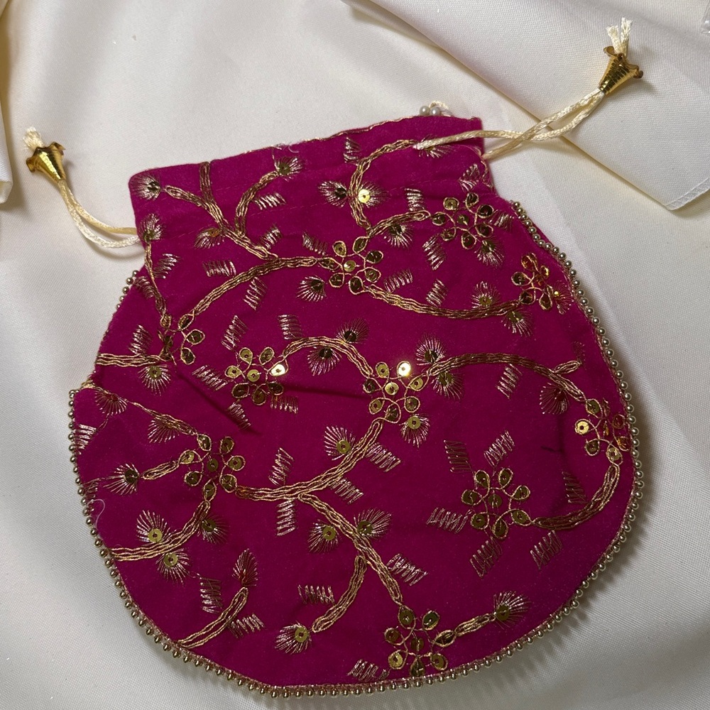 NWT Embroidered Pink Pouch potli women’s wedding bag - Picture 4 of 7